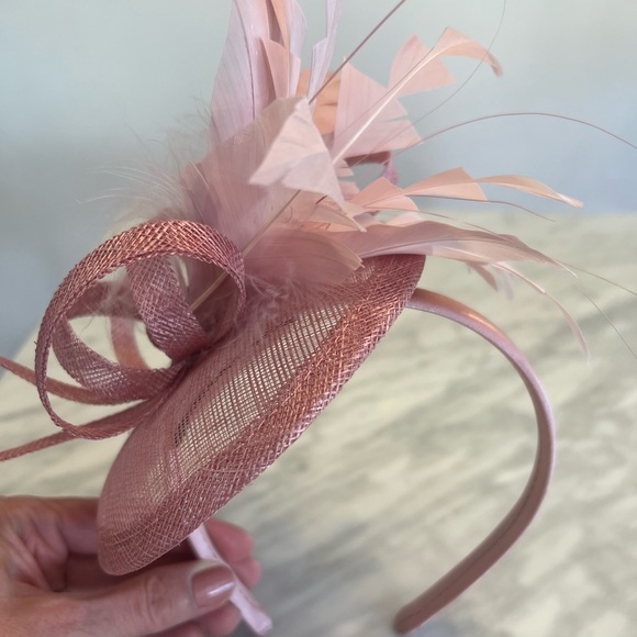 Fascinator - Custom Headband Pink Mauve - Picture 4 of 5